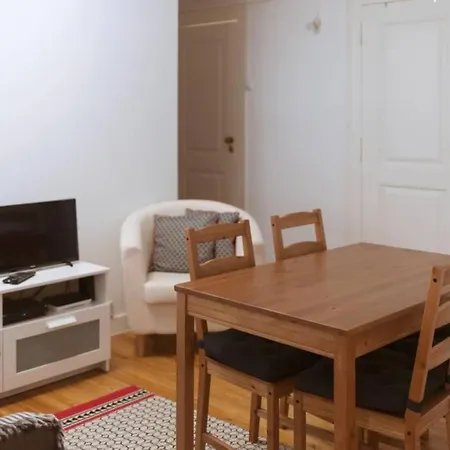 Blue Point Lisbon, Bairro Alto Апартаменты *